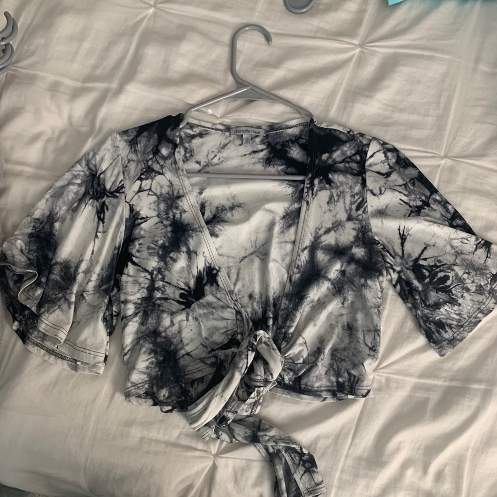 Tye dye front tie shirt